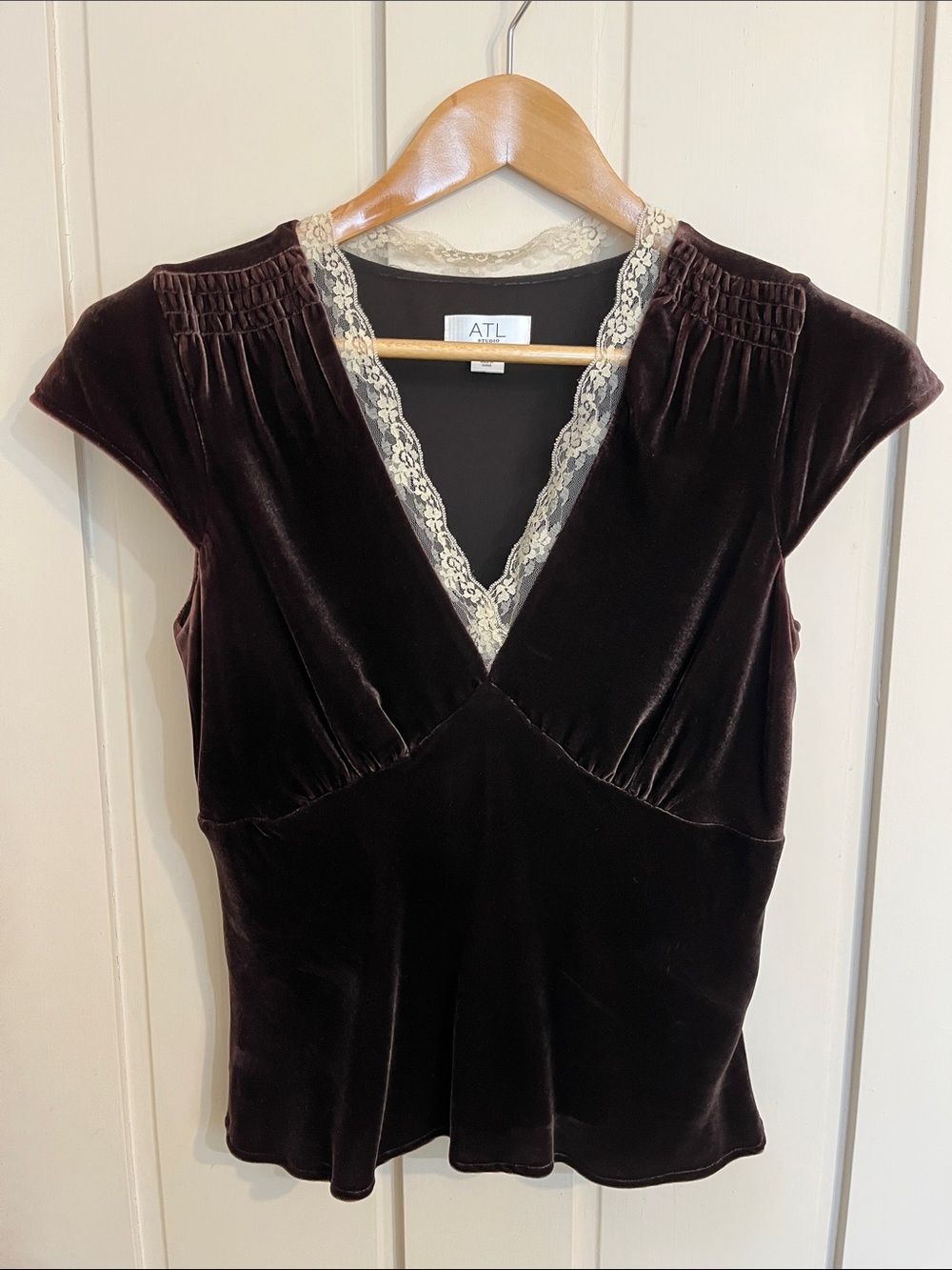 LOFT Brown Velvet Cap Sleeve Top with Cream Lace Trim Size 4P